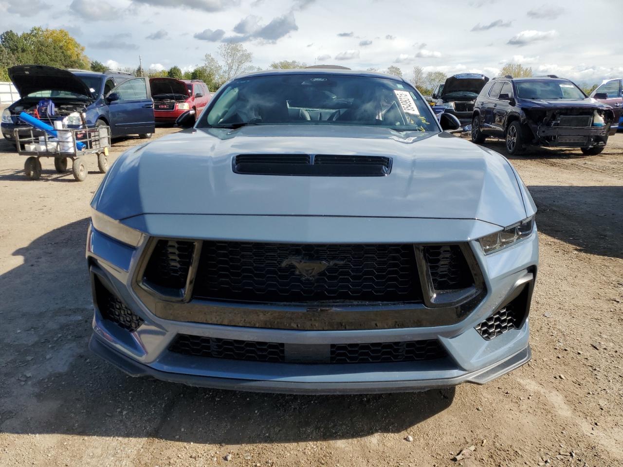 2024 FORD MUSTANG GT photo 9