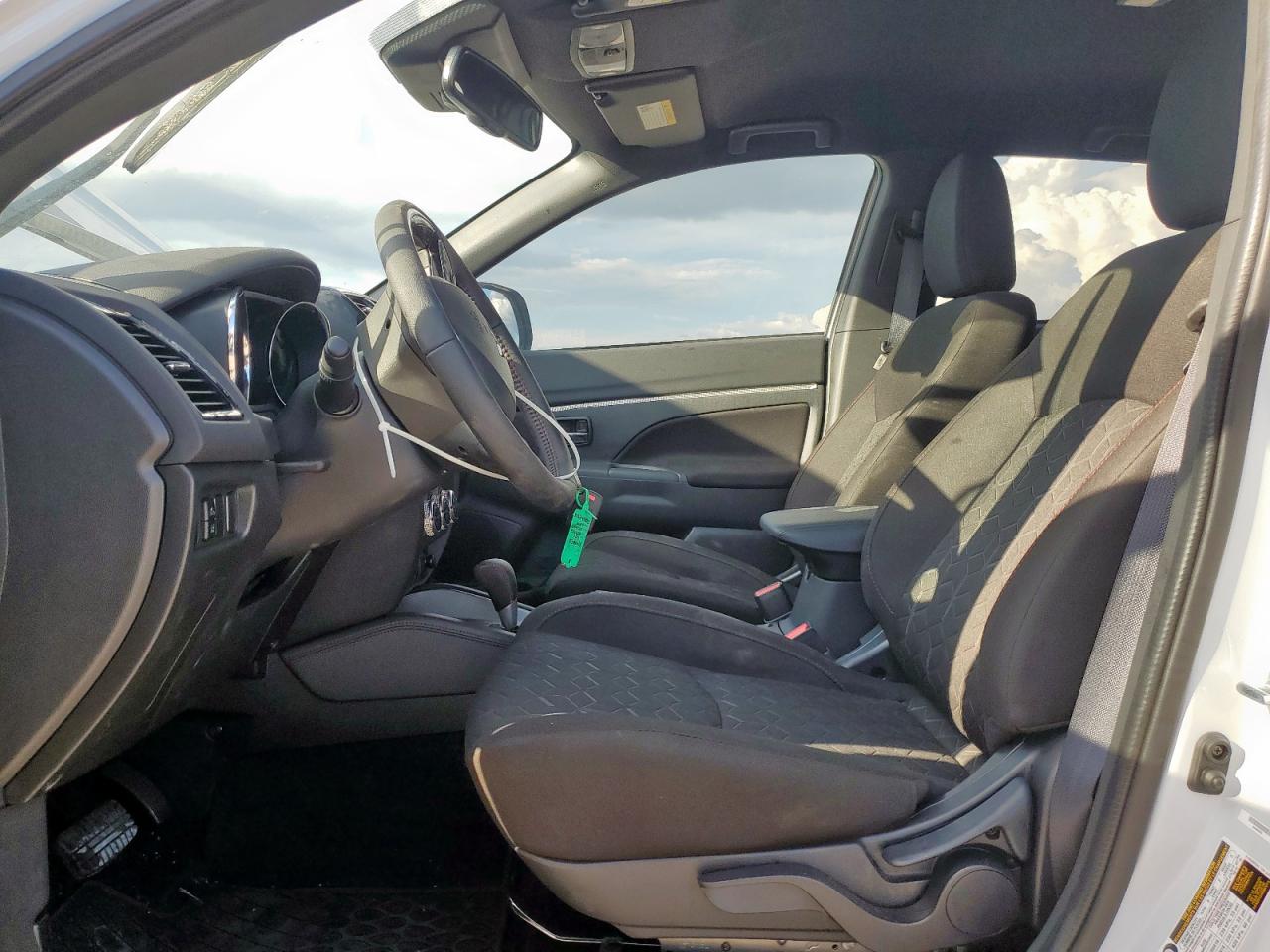 2025 MITSUBISHI OUTLANDER SPORT S photo 7