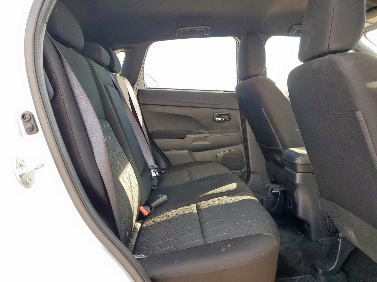 2025 MITSUBISHI OUTLANDER SPORT S photo 11