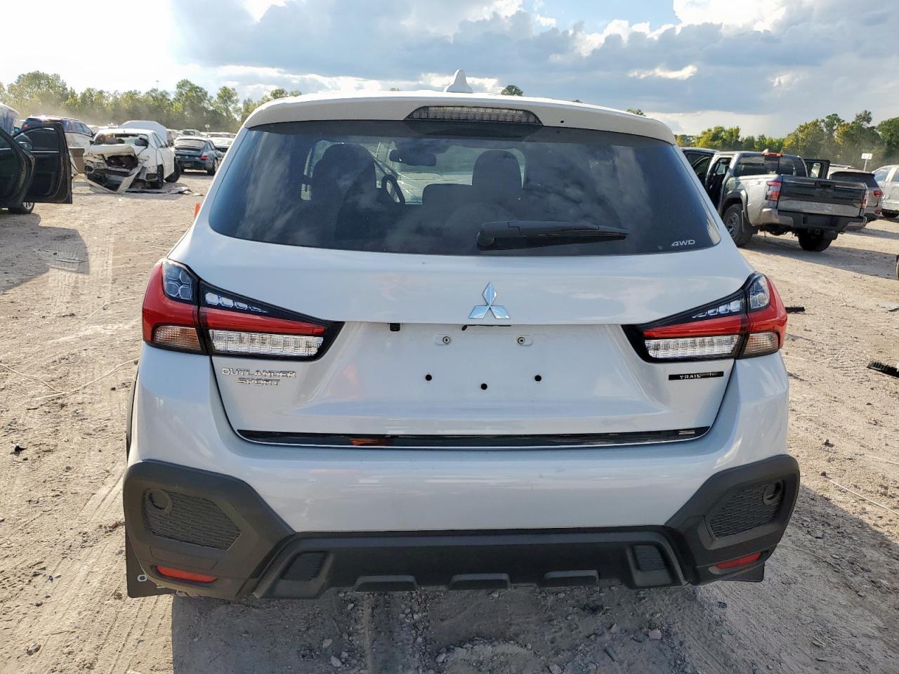 2025 MITSUBISHI OUTLANDER SPORT S photo 6