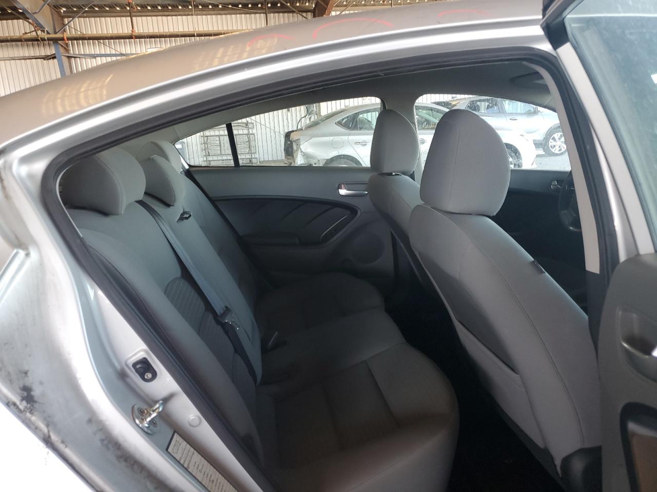 2017 KIA FORTE LX photo 19