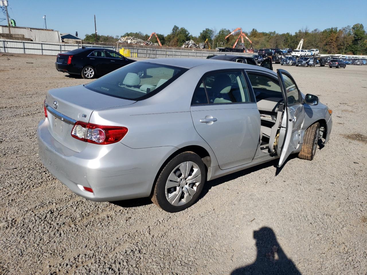 2013 TOYOTA COROLLA LE photo 7