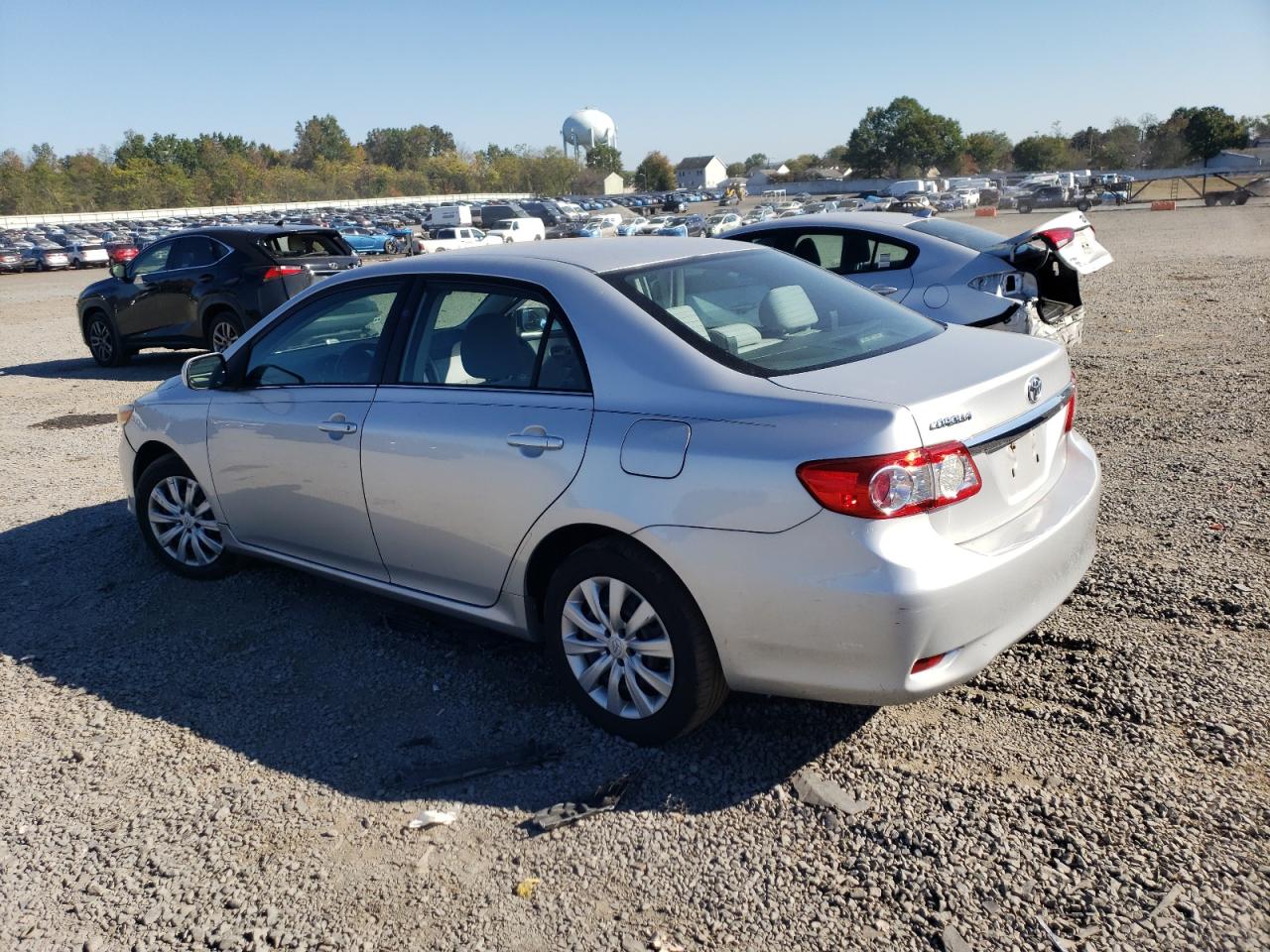 2013 TOYOTA COROLLA LE photo 4