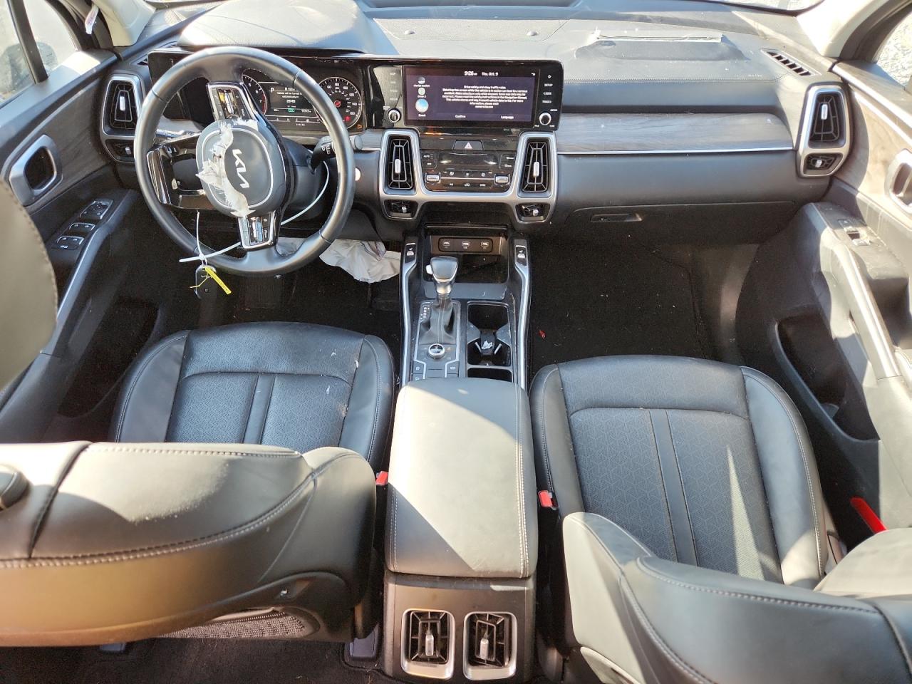 2022 KIA SORENTO S photo 8