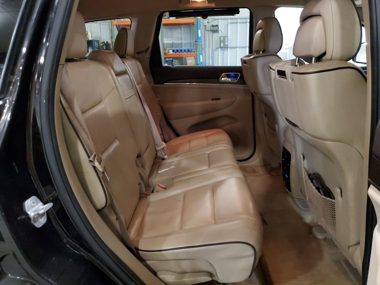 2015 JEEP GRAND CHEROKEE OVERLAND photo 11