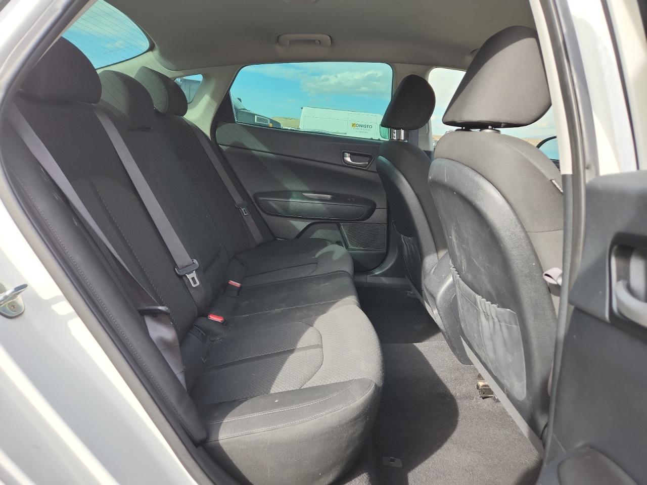 2016 KIA OPTIMA LX photo 10