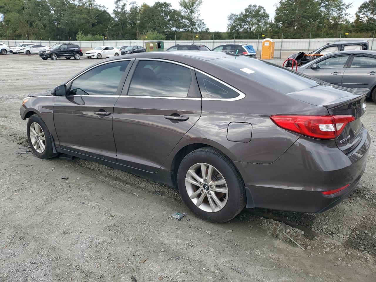 2017 HYUNDAI SONATA SE photo 4