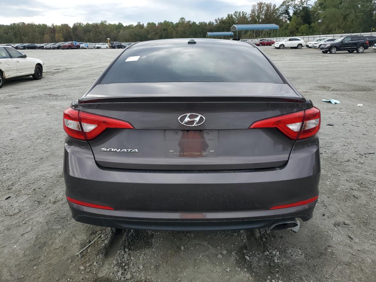 2017 HYUNDAI SONATA SE photo 16