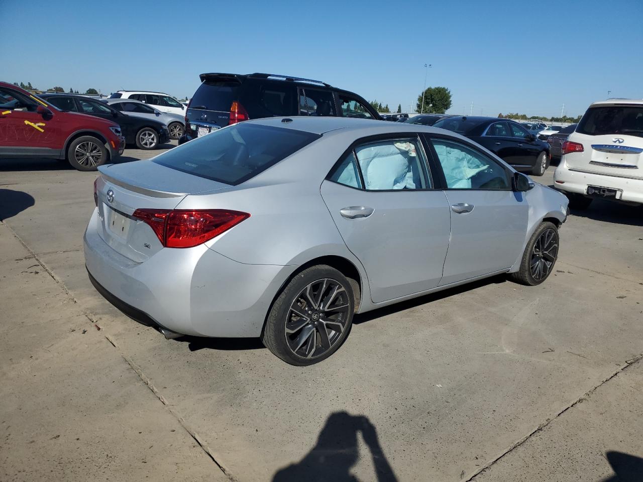 2019 TOYOTA COROLLA L photo 3