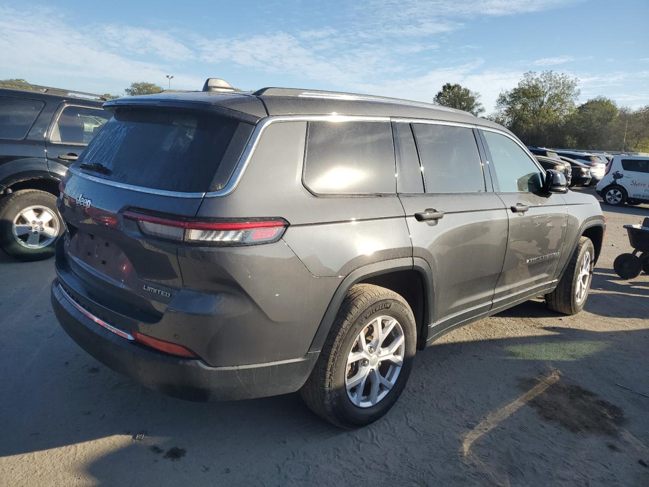 2022 JEEP GRAND CHEROKEE L LIMITED photo 7