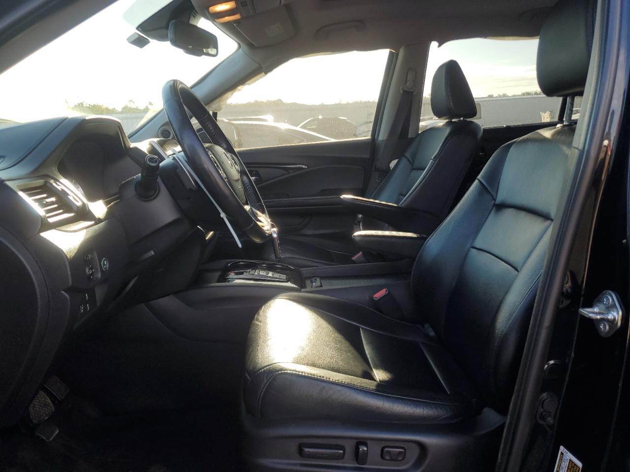 2016 HONDA PILOT TOURING photo 7