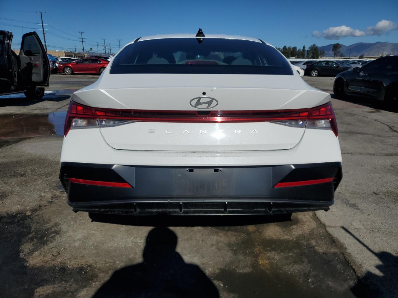 2024 HYUNDAI ELANTRA SEL photo 11