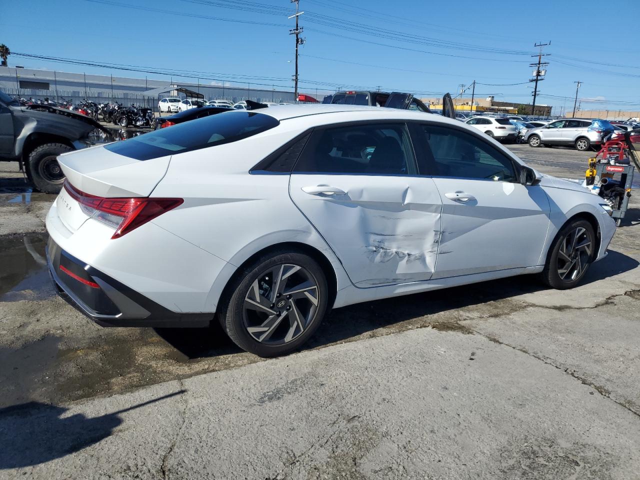 2024 HYUNDAI ELANTRA SEL photo 5