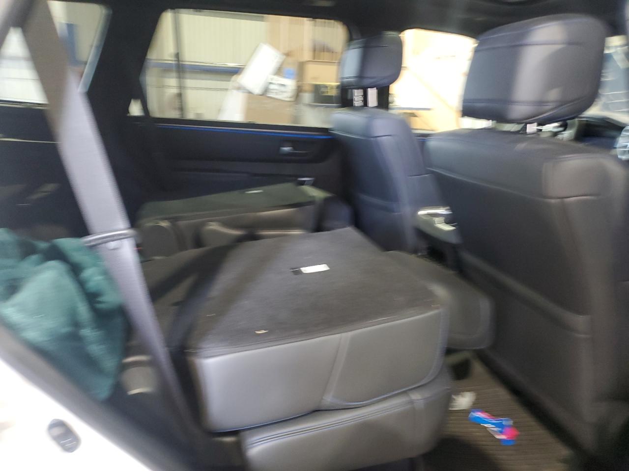 2023 TOYOTA SEQUOIA SR5 photo 28