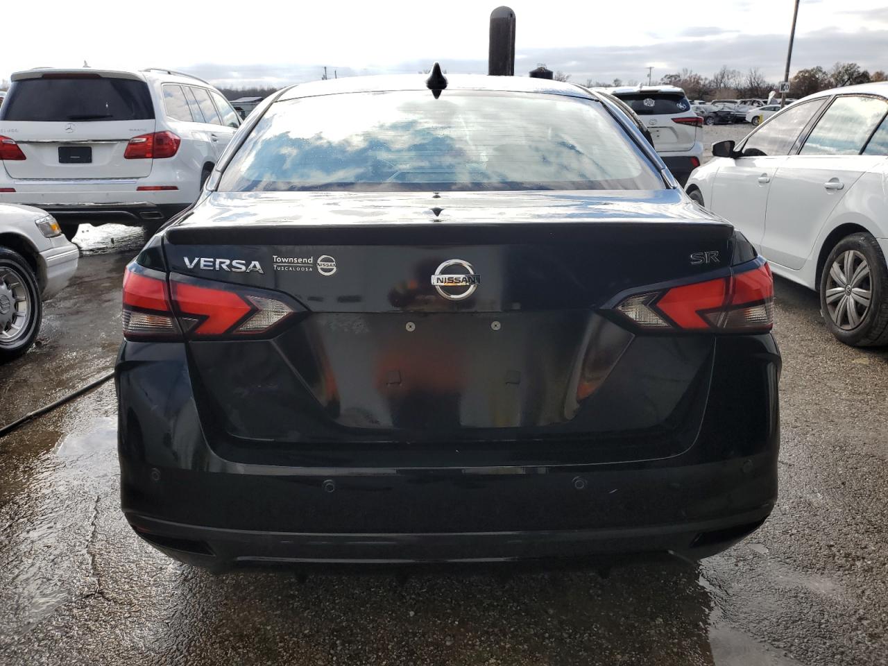 2020 NISSAN VERSA SR photo 16