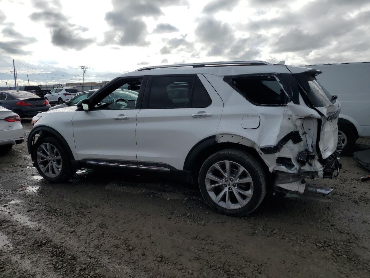 2021 FORD EXPLORER photo 3