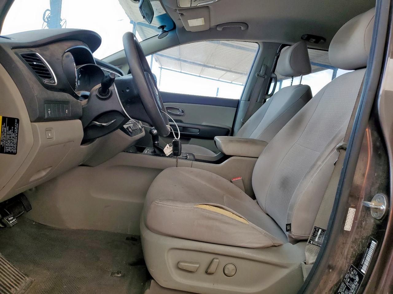 2016 KIA SEDONA LX photo 13