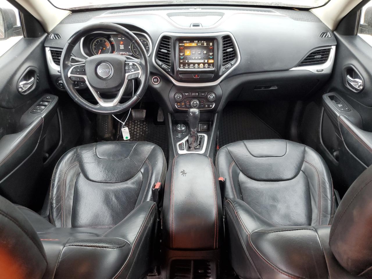 2016 JEEP CHEROKEE TRAILHAWK photo 8