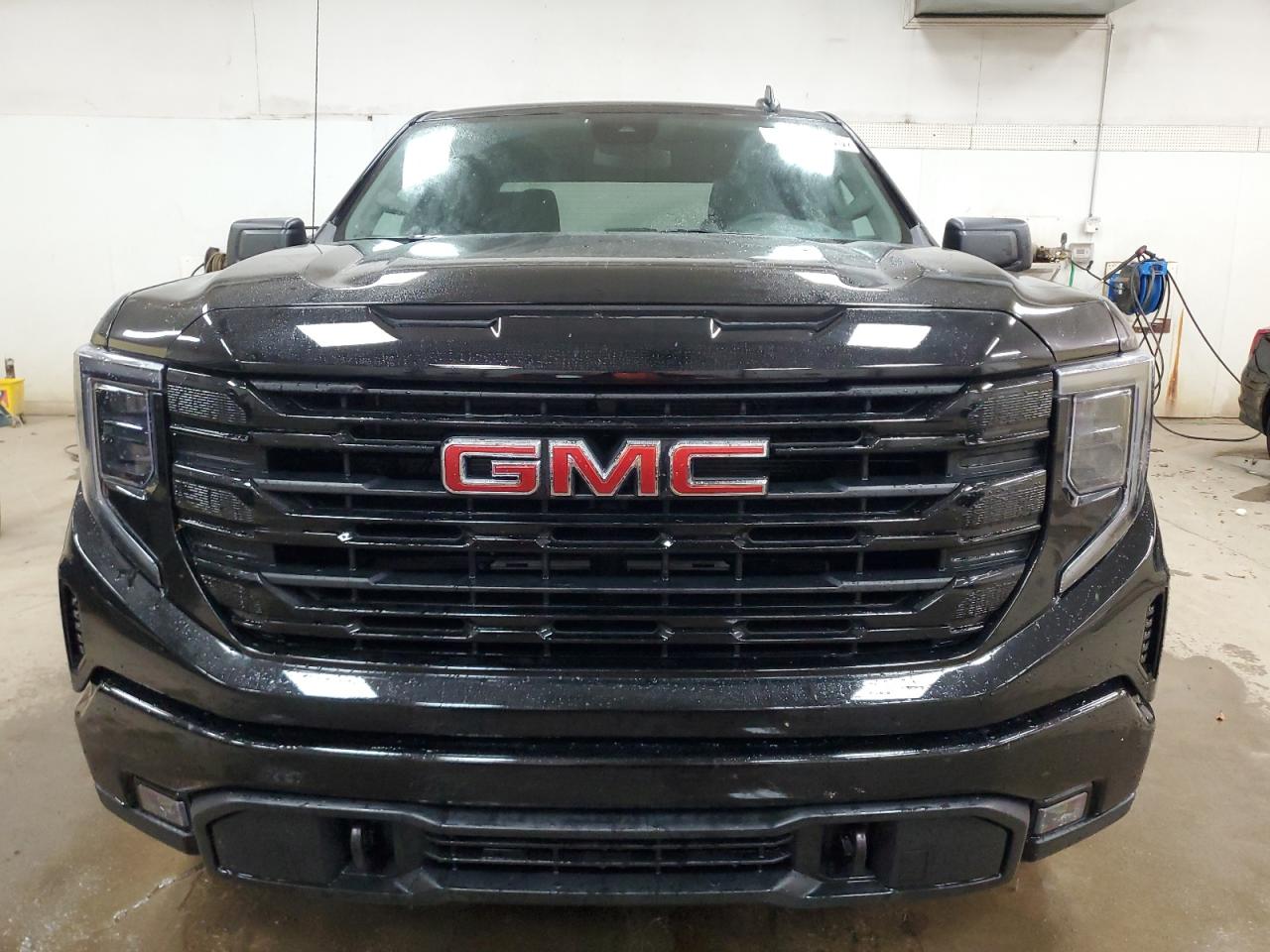 2025 GMC SIERRA K1500 ELEVATION-L photo 9