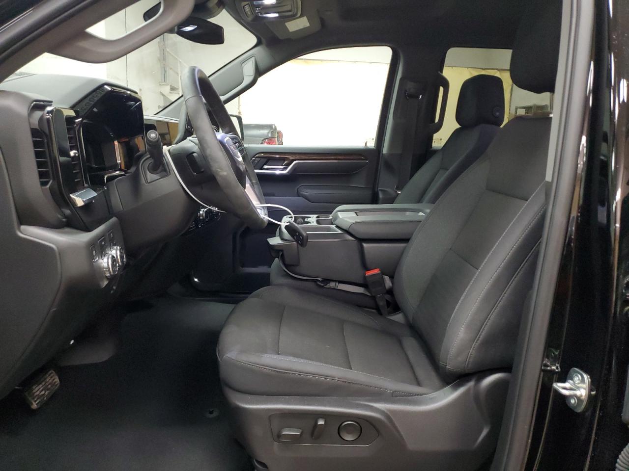 2025 GMC SIERRA K1500 ELEVATION-L photo 13