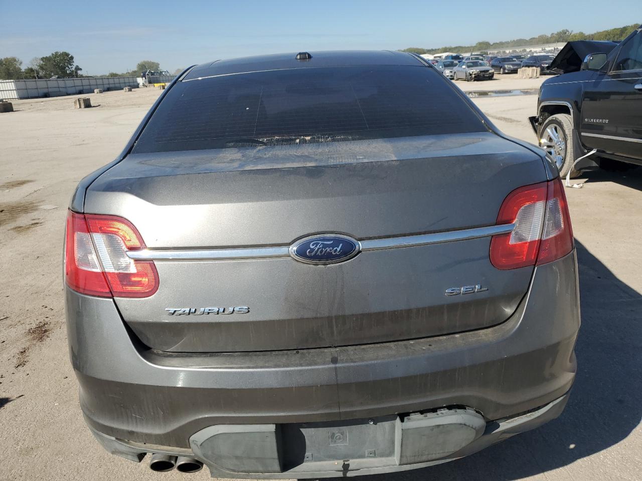 2011 FORD TAURUS SEL photo 11
