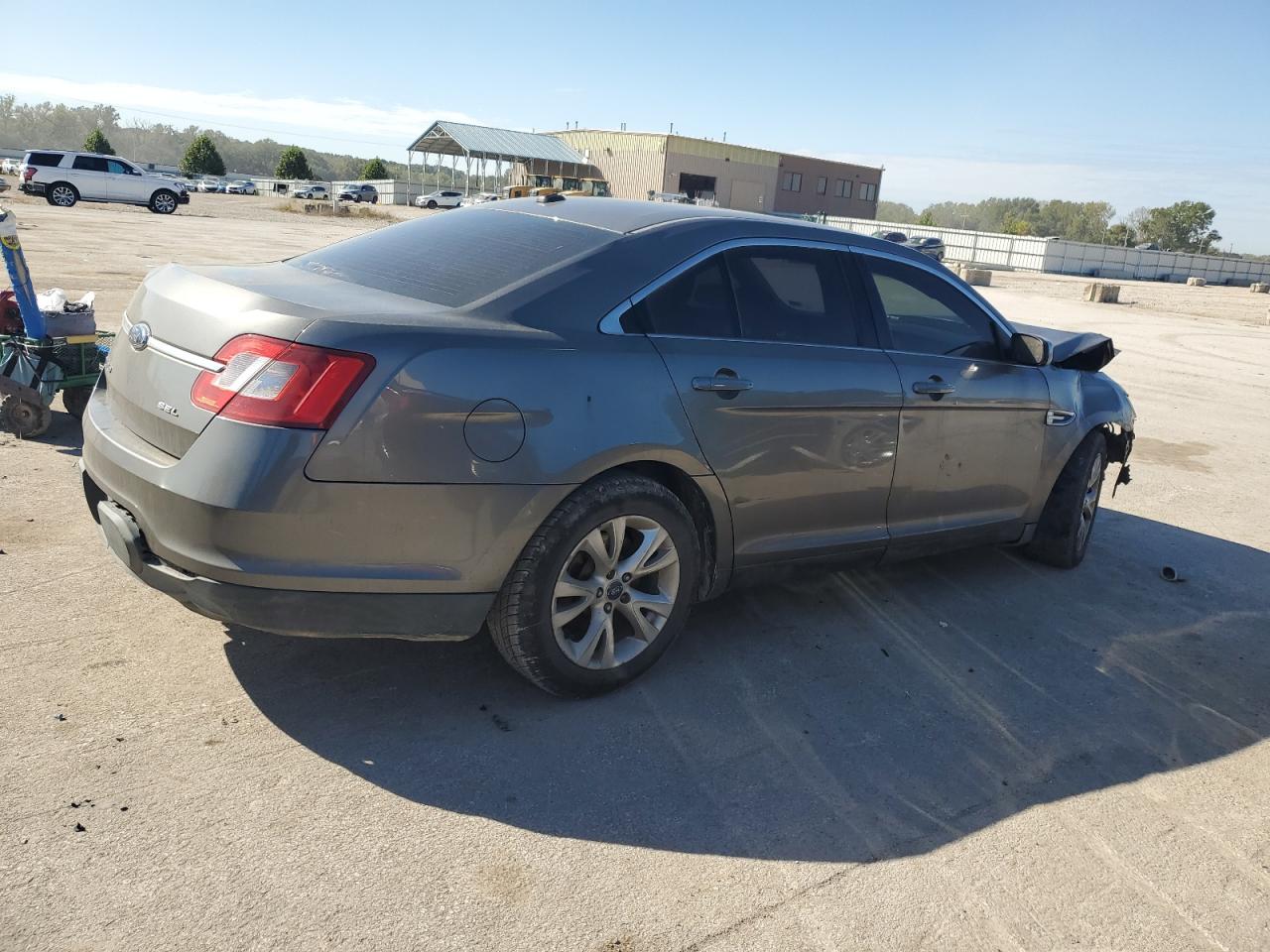 2011 FORD TAURUS SEL photo 5