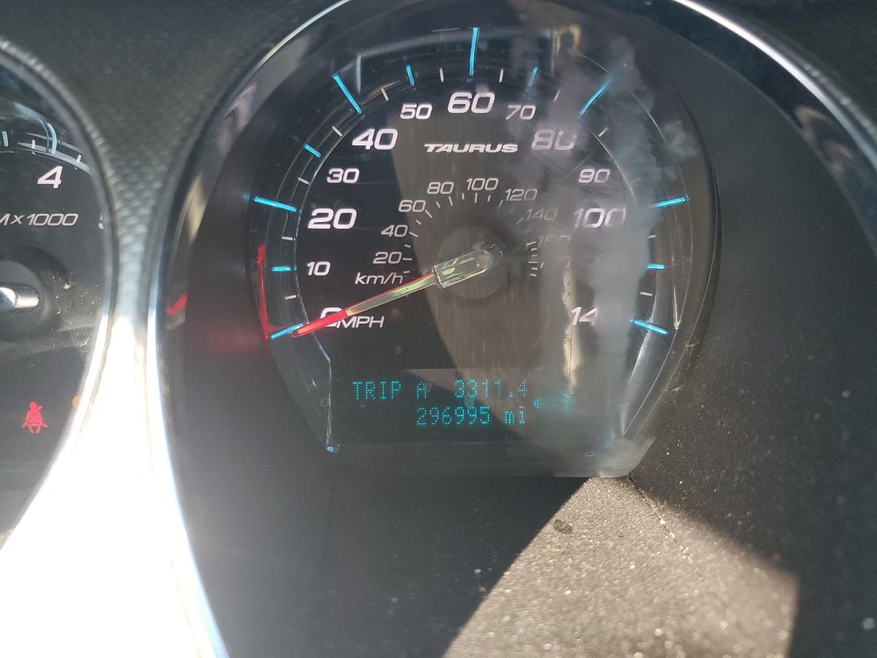 2011 FORD TAURUS SEL photo 17