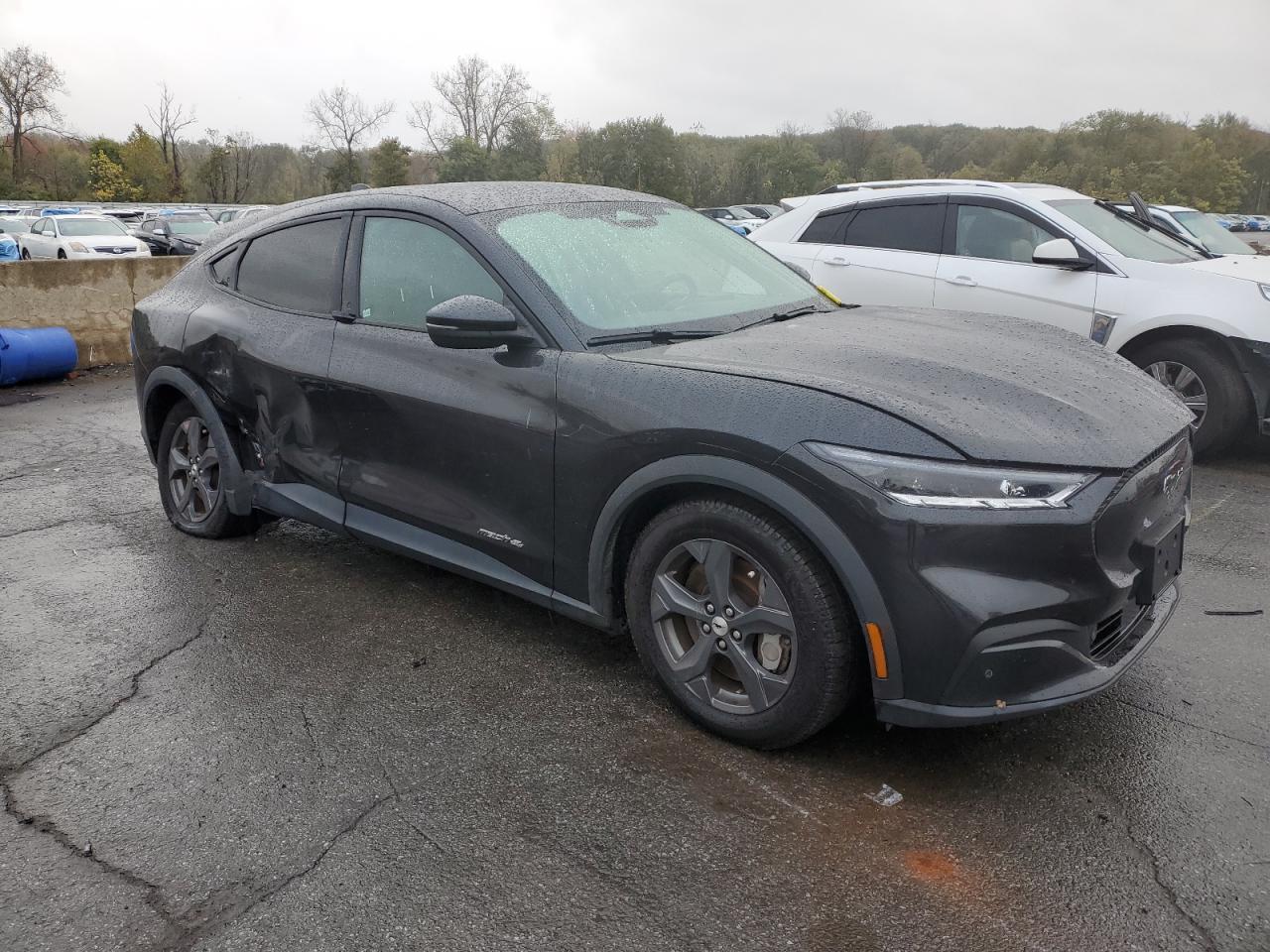 2022 FORD MUSTANG MACH-E SELECT photo 7