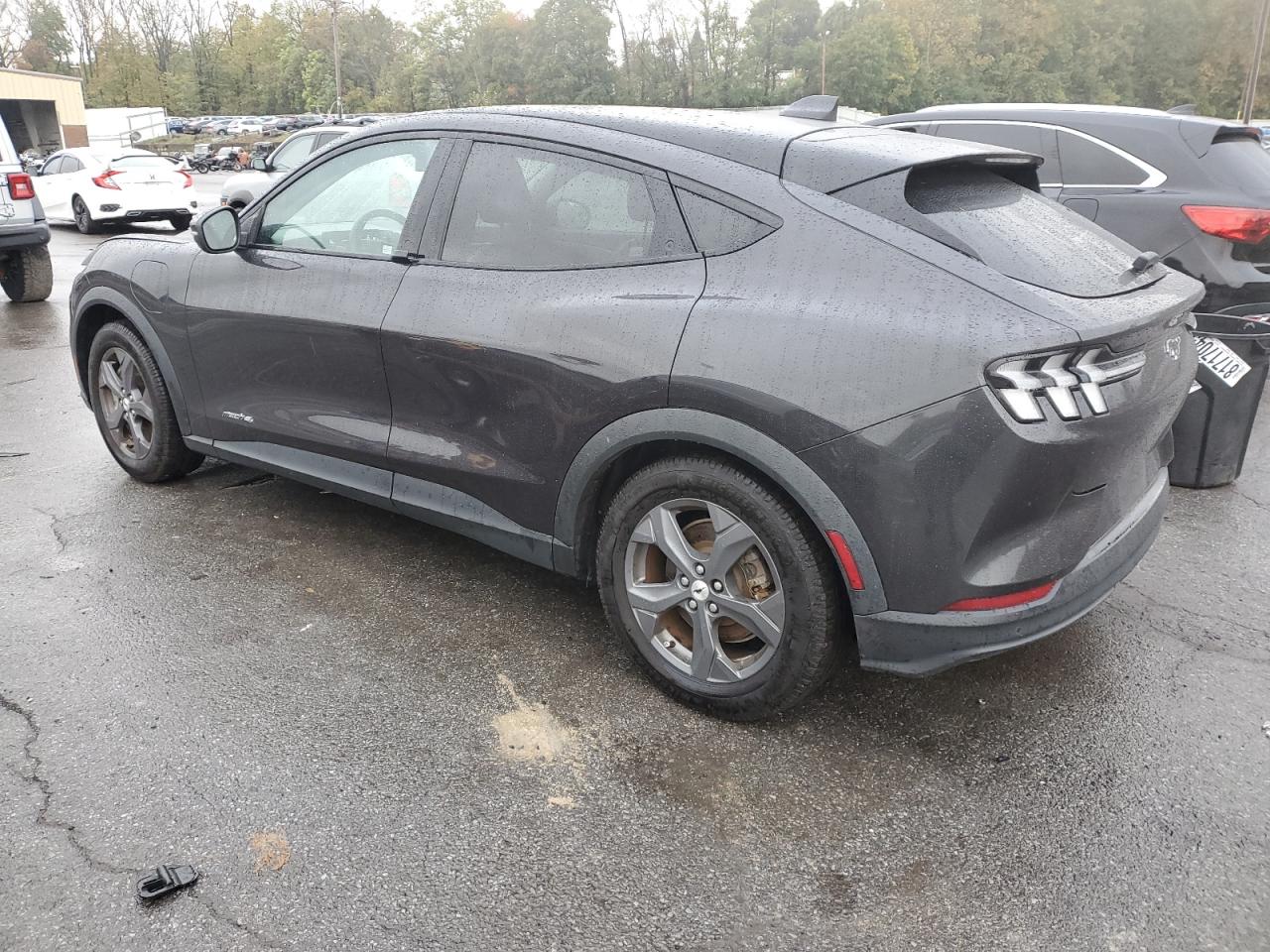 2022 FORD MUSTANG MACH-E SELECT photo 3