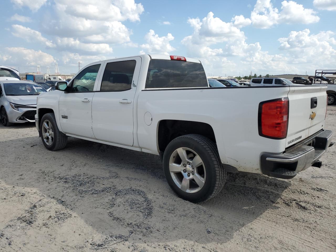 2014 CHEVROLET SILVERADO photo 2