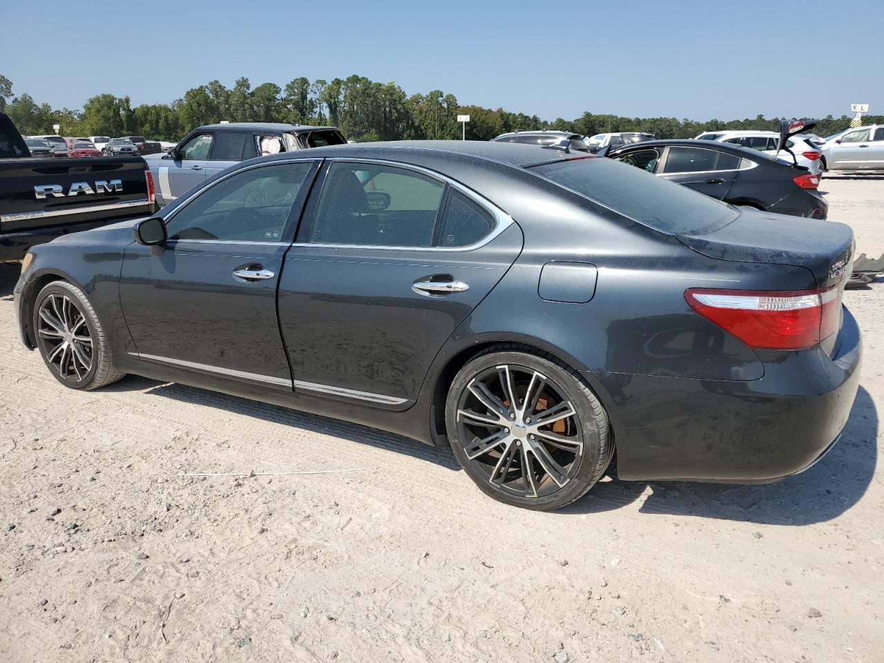 2008 LEXUS LS 460 photo 3