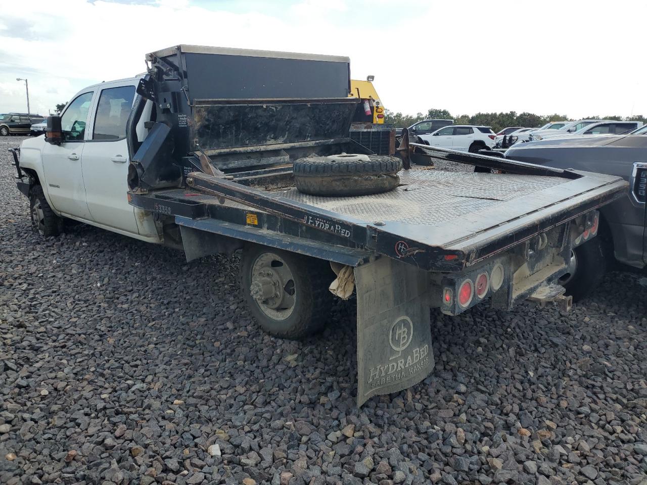 2019 CHEVROLET SILVERADO FLAT BED TRUCK photo 3