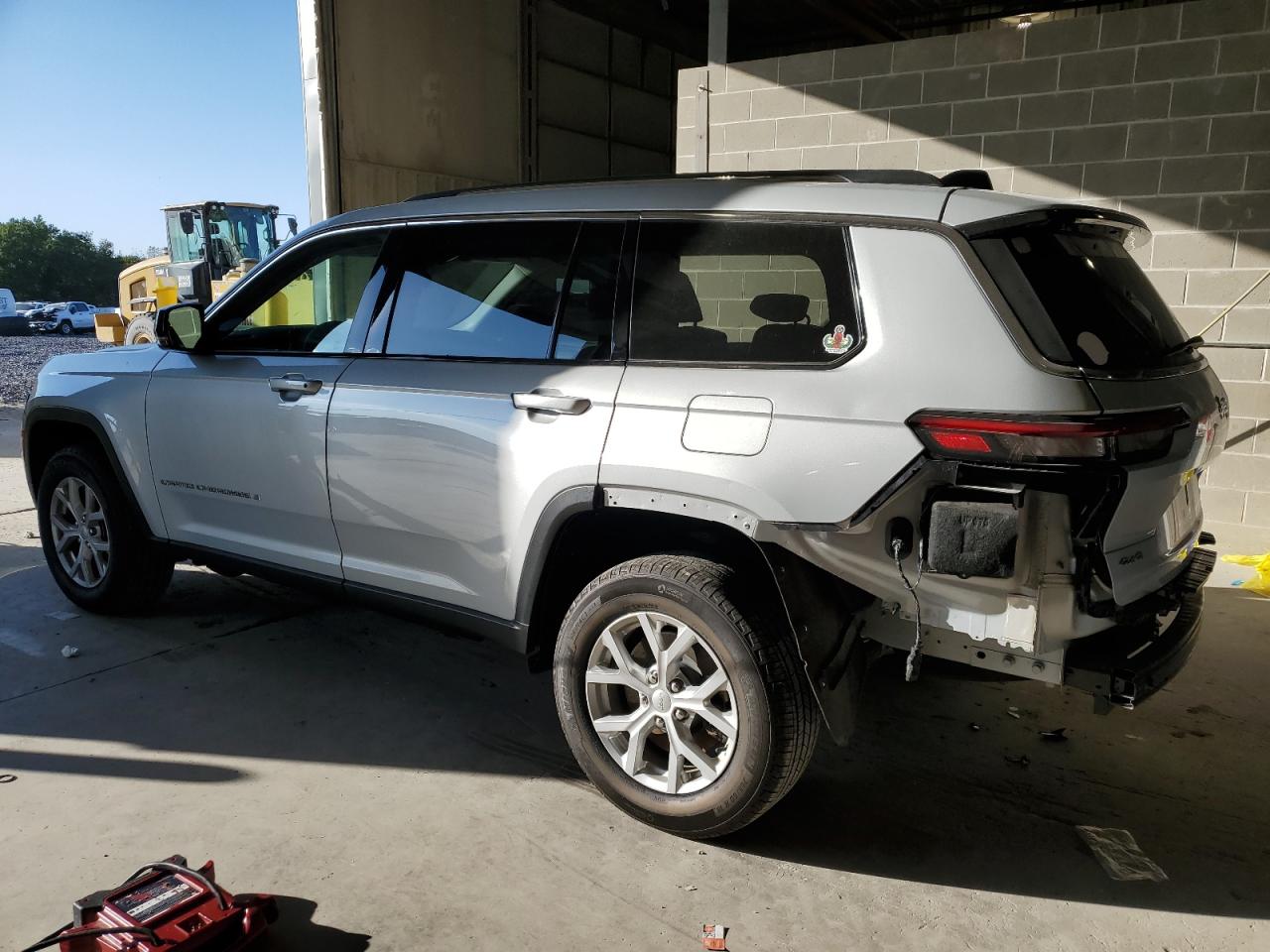 2024 JEEP GRAND CHEROKEE L LIMITED photo 2