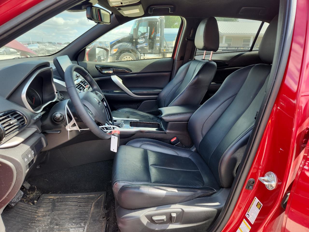 2022 MITSUBISHI ECLIPSE CROSS SE photo 7