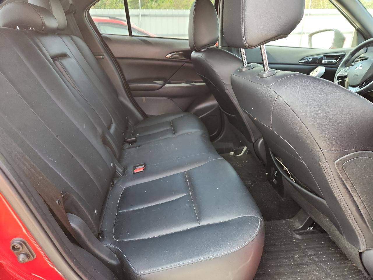 2022 MITSUBISHI ECLIPSE CROSS SE photo 11