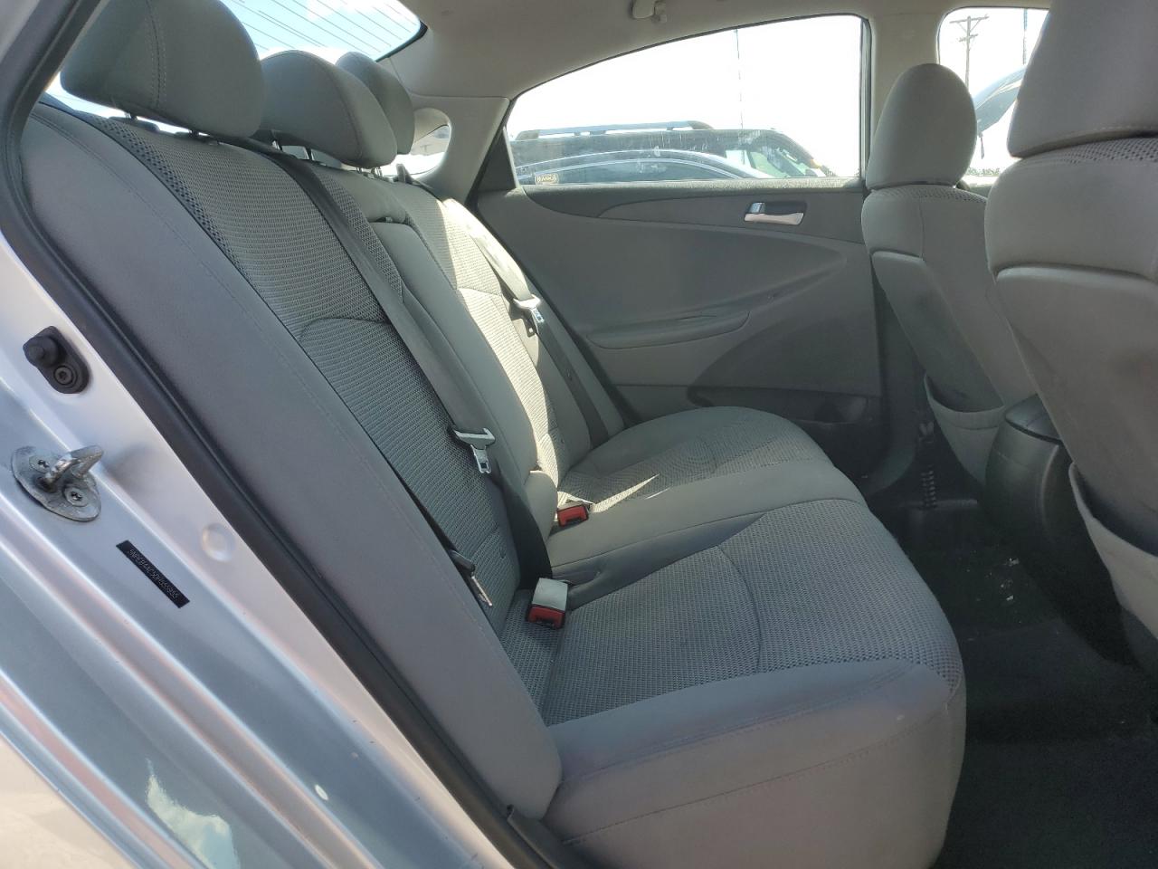 2013 HYUNDAI SONATA GLS photo 19