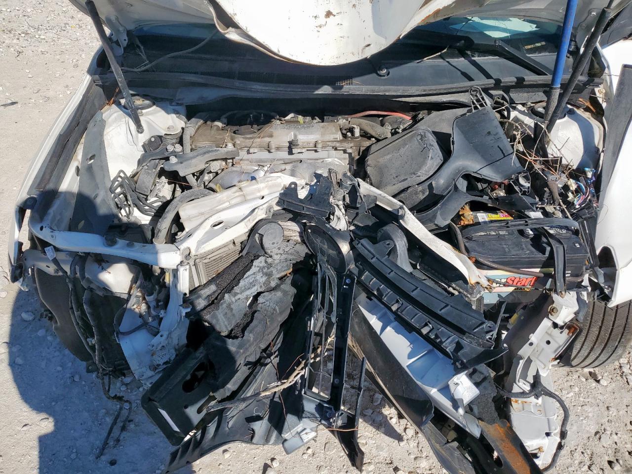 2016 TOYOTA CAMRY LE photo 31