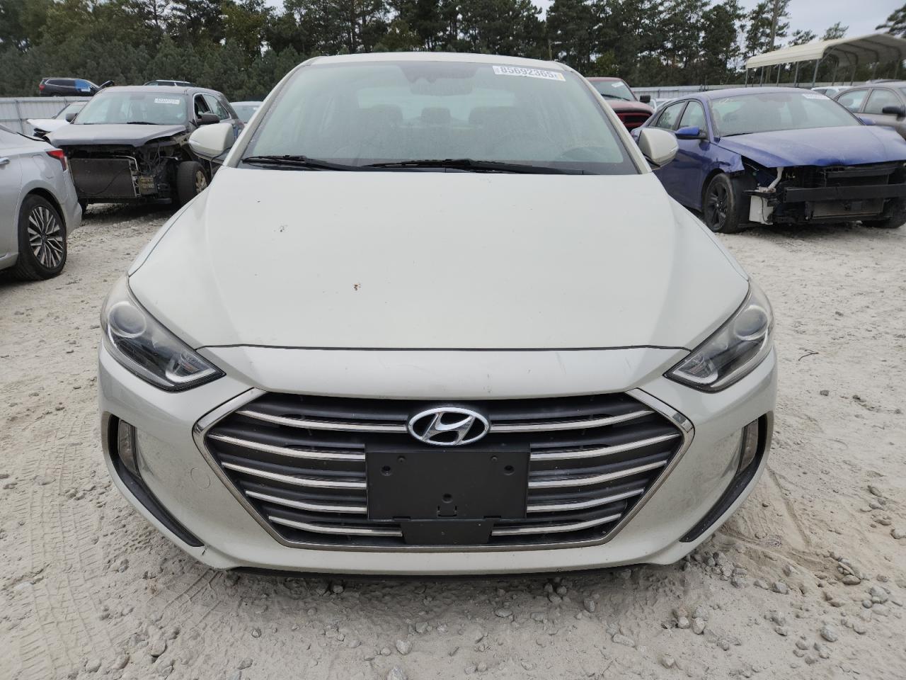 2017 HYUNDAI ELANTRA photo 5