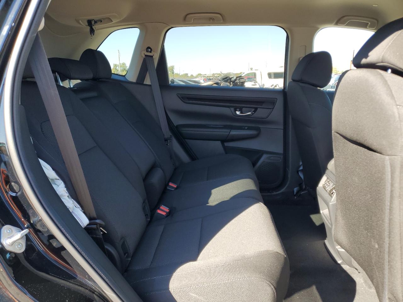 2025 HONDA CR-V LX photo 31