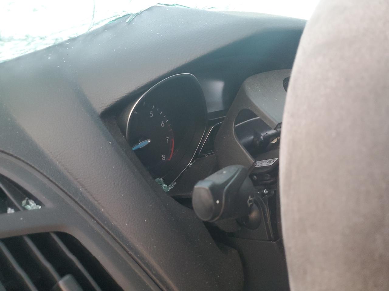 2015 FORD FOCUS SE photo 17