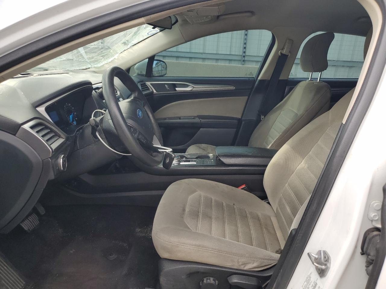 2017 FORD FUSION S photo 7