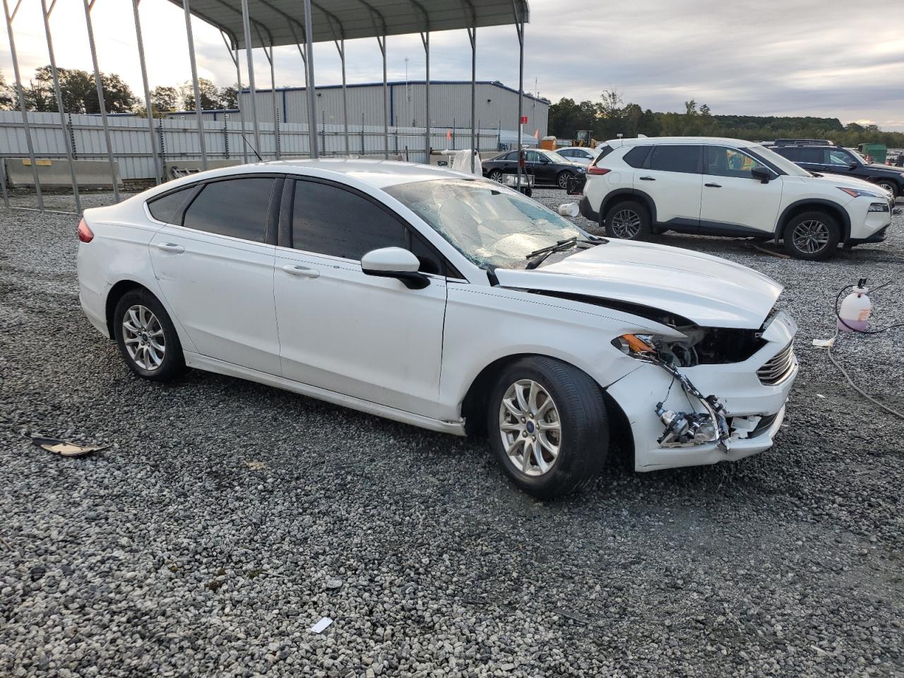 2017 FORD FUSION S photo 4