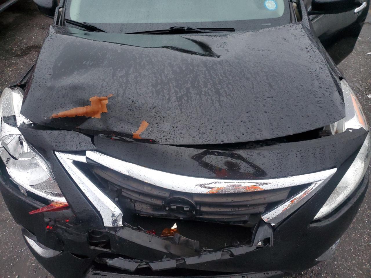 2019 NISSAN VERSA SV photo 21