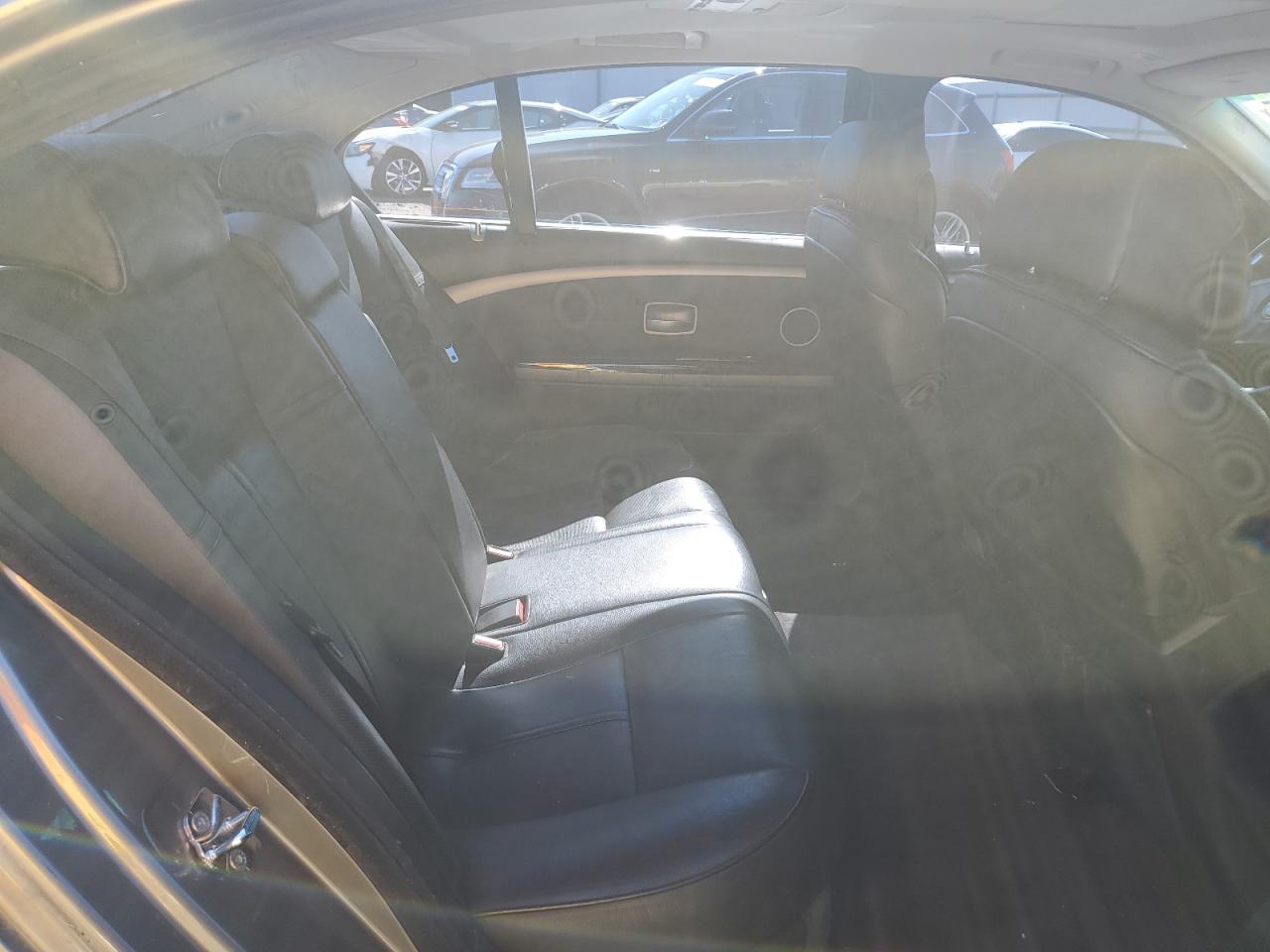 2007 BMW 750 photo 28