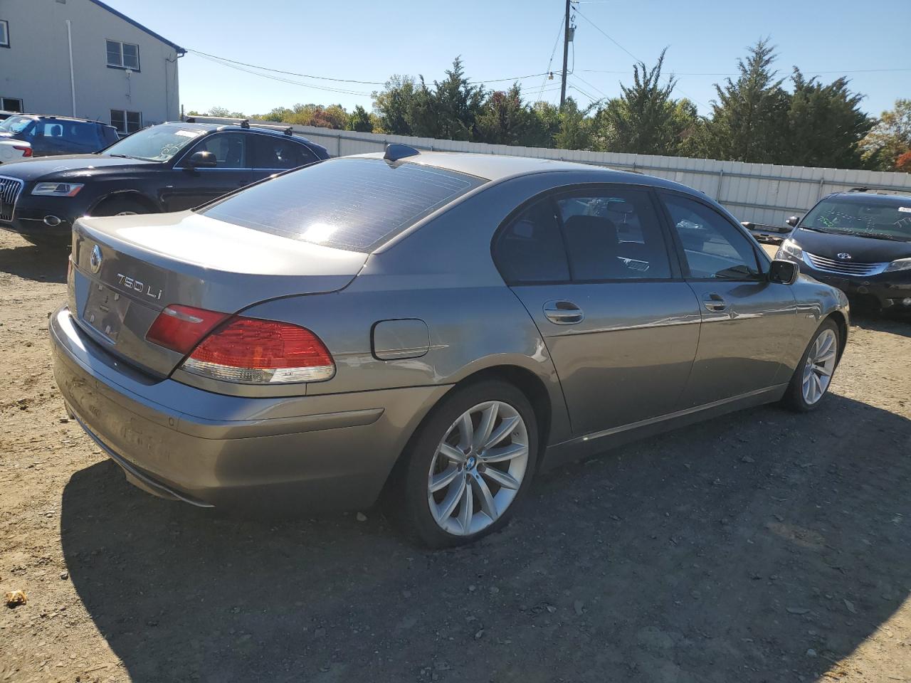 2007 BMW 750 photo 7