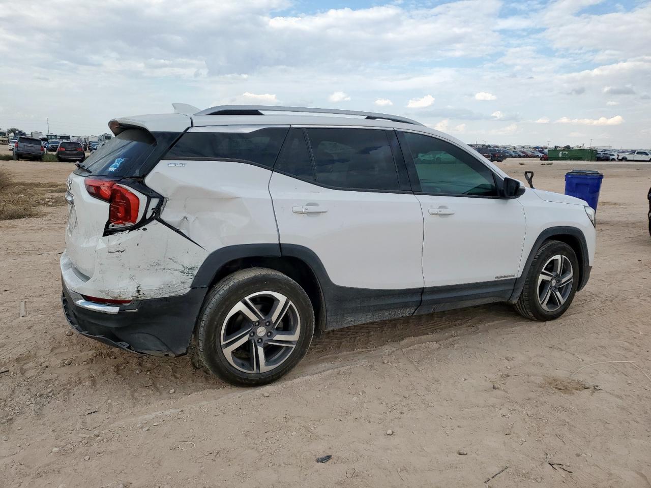 2019 GMC TERRAIN SLT photo 7
