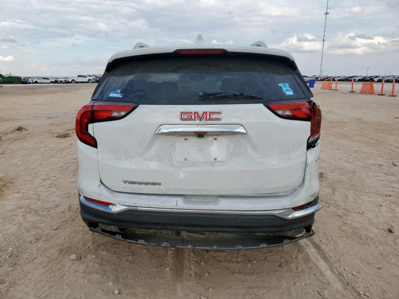 2019 GMC TERRAIN SLT photo 16