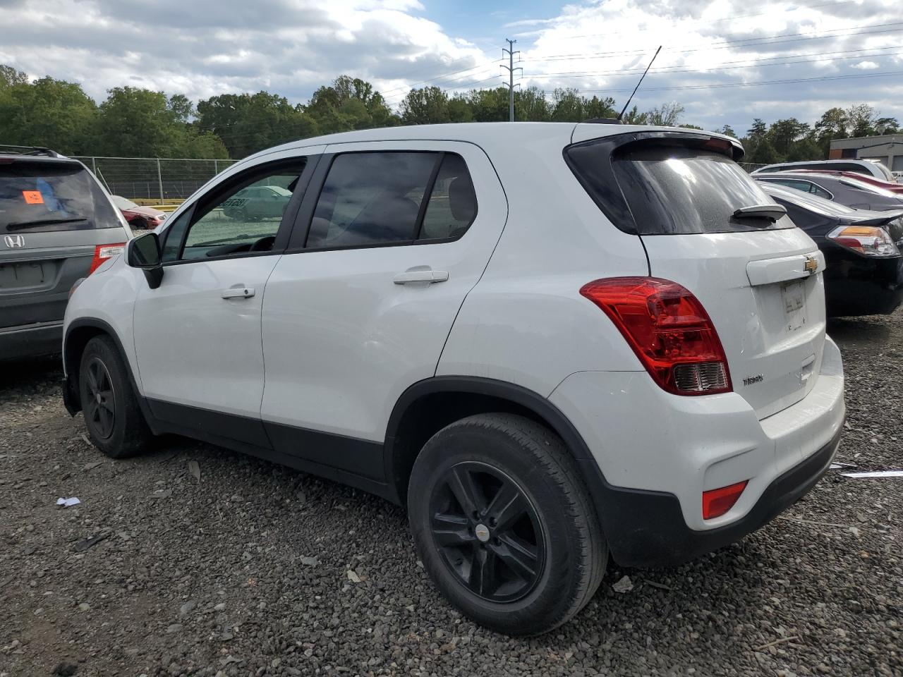 2020 CHEVROLET TRAX LS photo 3