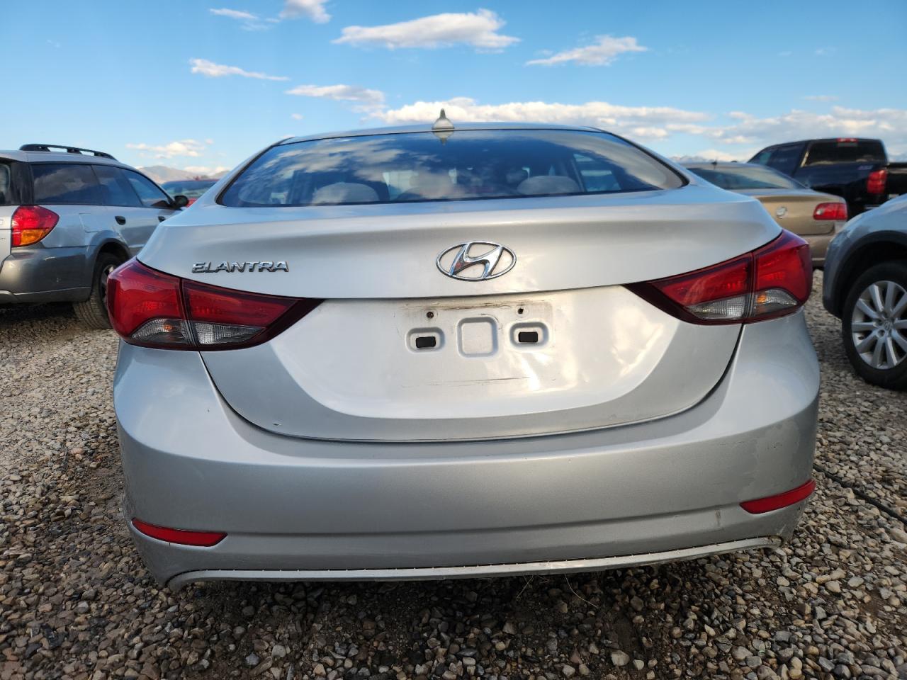 2016 HYUNDAI ELANTRA SE photo 11
