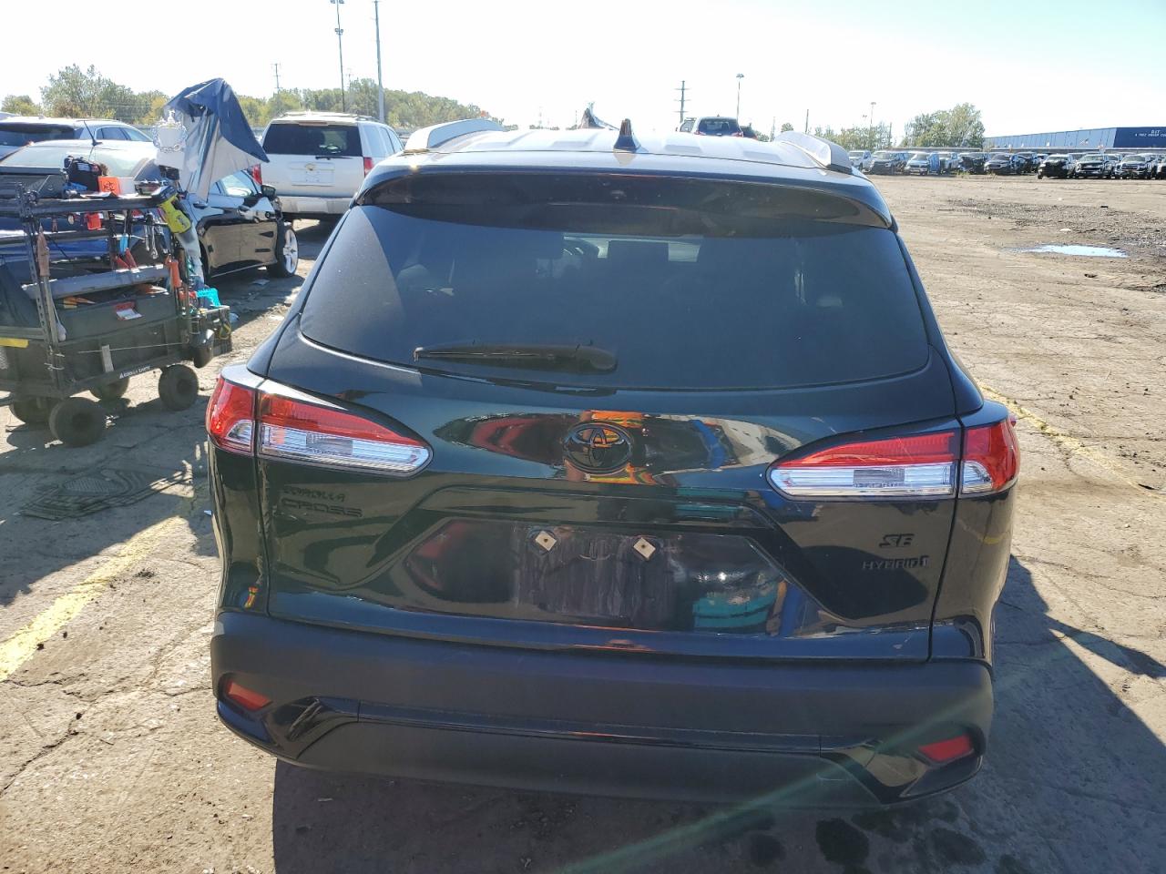 2023 TOYOTA COROLLA CROSS LE photo 11